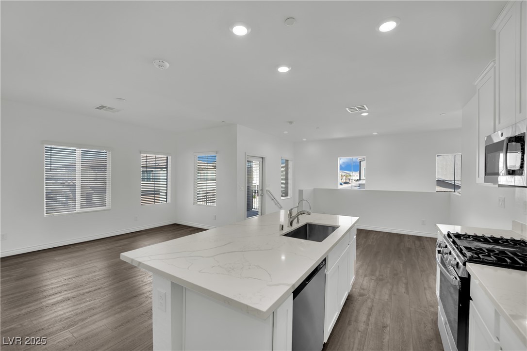 207 Callen Falls Avenue 1725 Henderson NV 89011