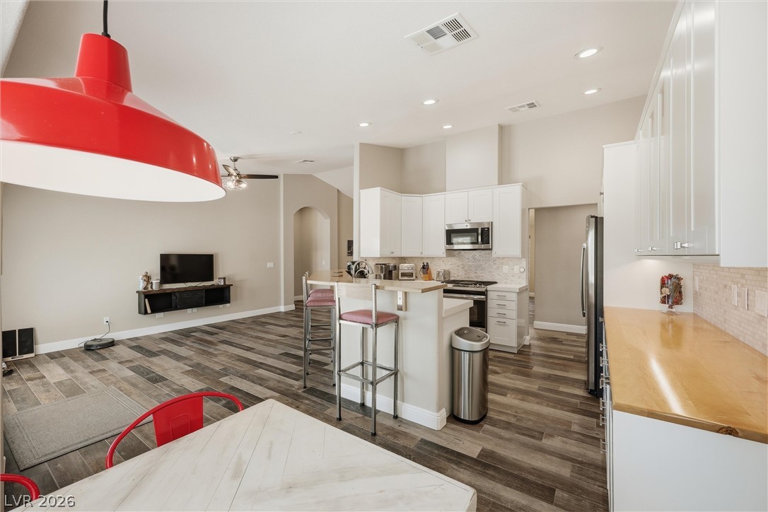 6908 Bienville Street Las Vegas NV 89131