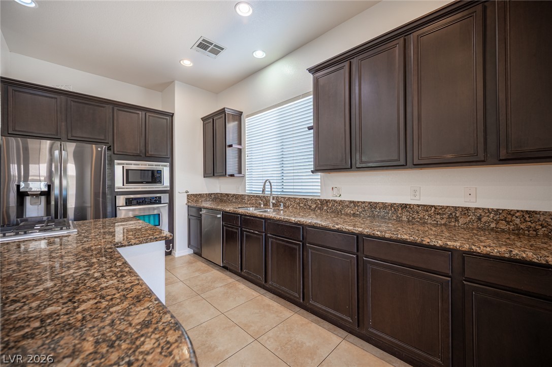 8618 Amber Autumn Street Las Vegas NV 89131
