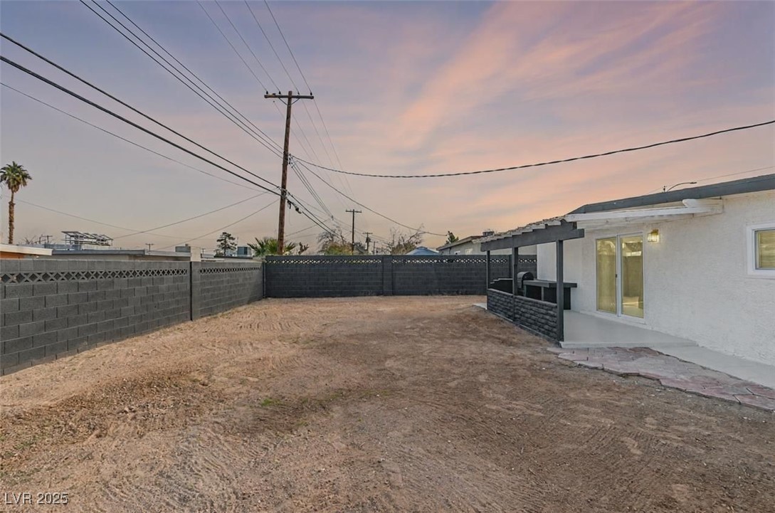 5052 Newton Drive Las Vegas NV 89122