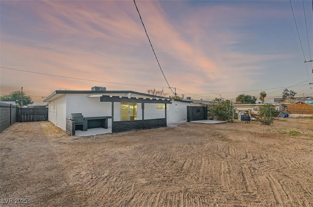 5052 Newton Drive Las Vegas NV 89122