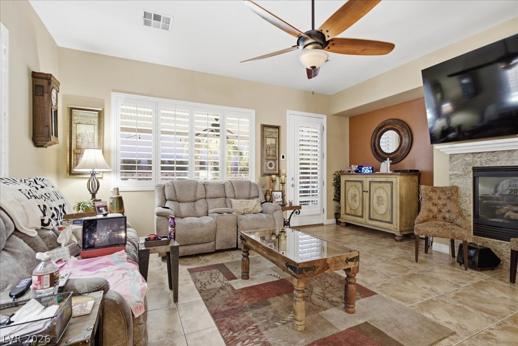7233 Silver Valley Street Las Vegas NV 89149
