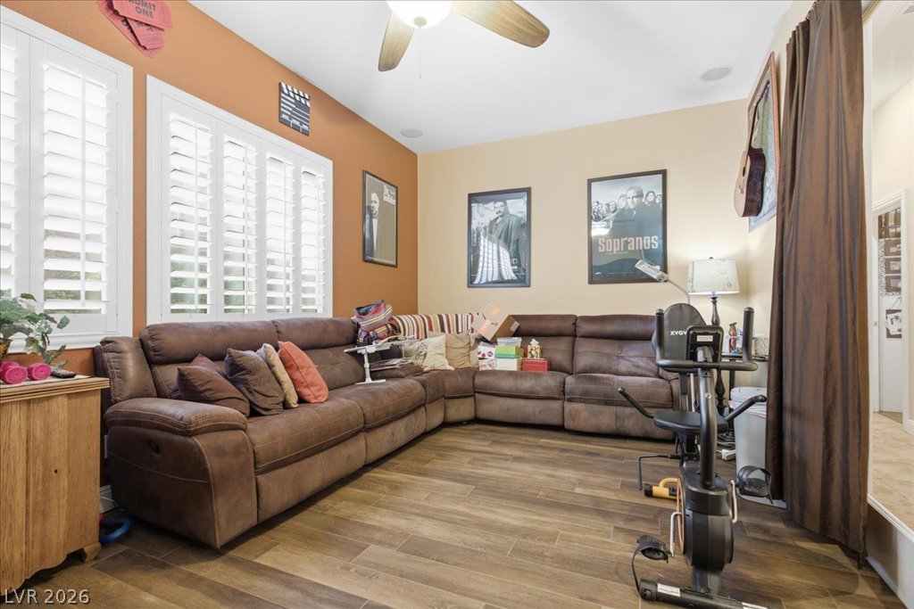 7233 Silver Valley Street Las Vegas NV 89149