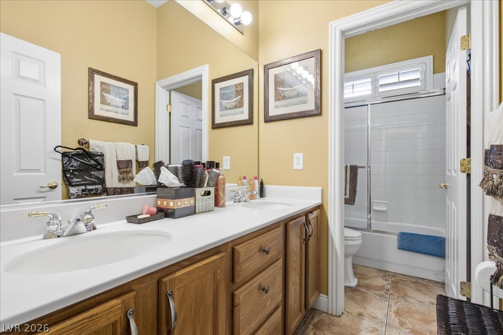 7233 Silver Valley Street Las Vegas NV 89149