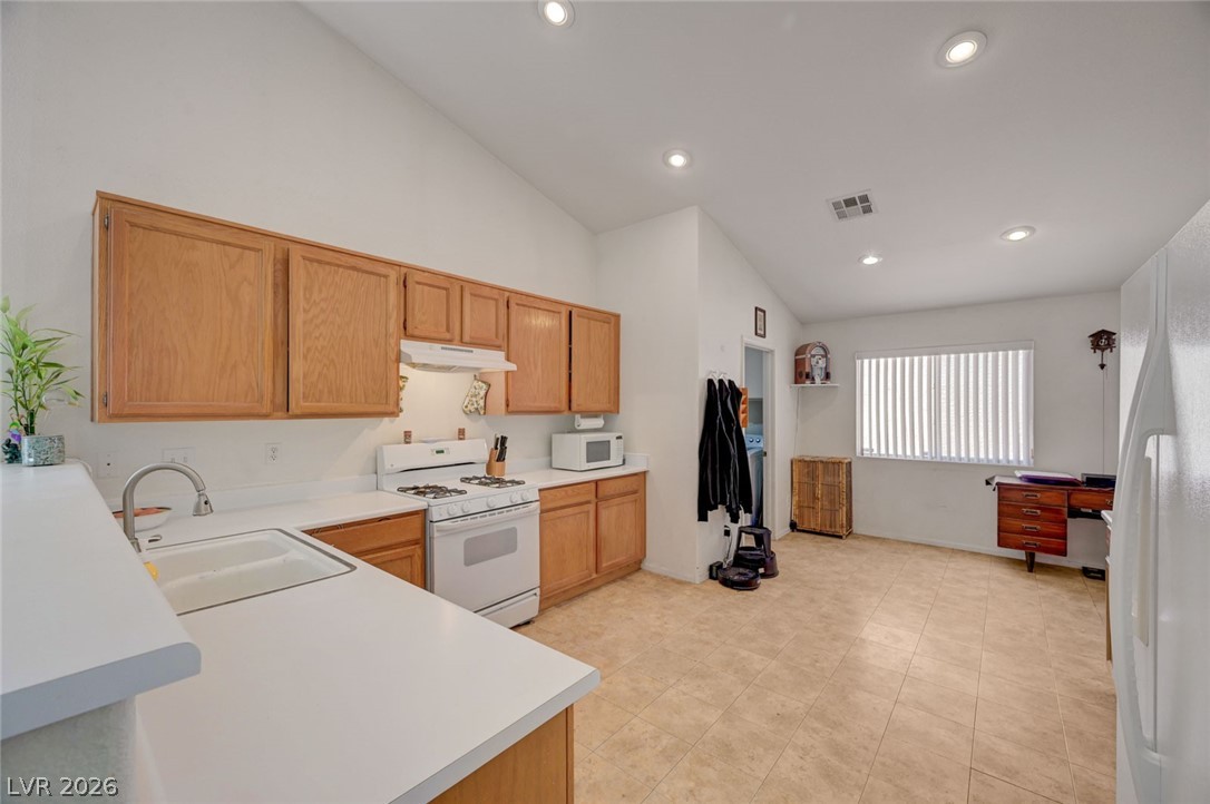 2106 Maui Surf Avenue North Las Vegas NV 89031