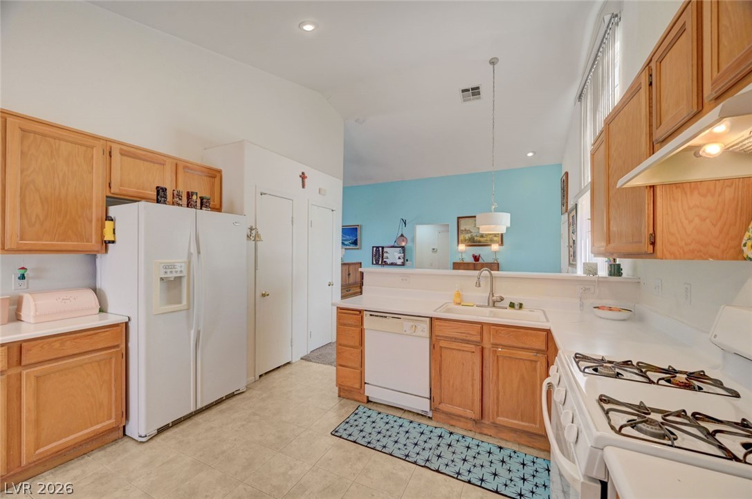 2106 Maui Surf Avenue North Las Vegas NV 89031