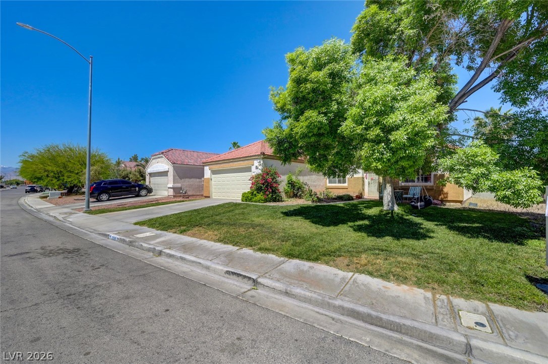 2106 Maui Surf Avenue North Las Vegas NV 89031