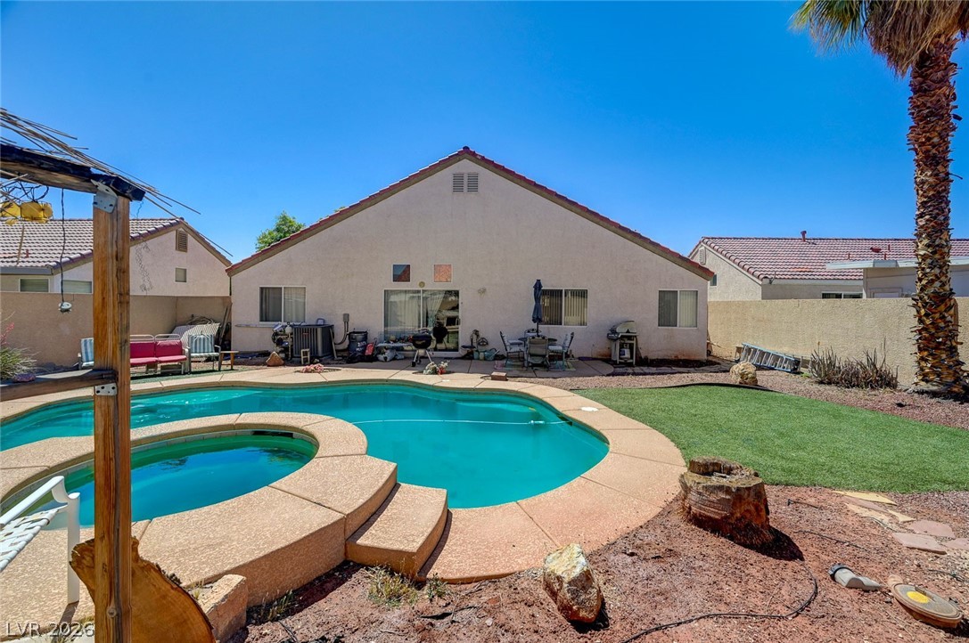 2106 Maui Surf Avenue North Las Vegas NV 89031