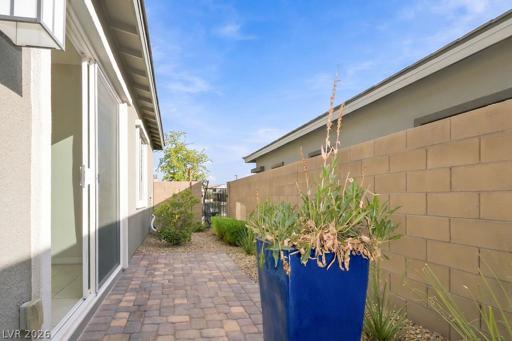 929 Silverfir Court Las Vegas NV 89138