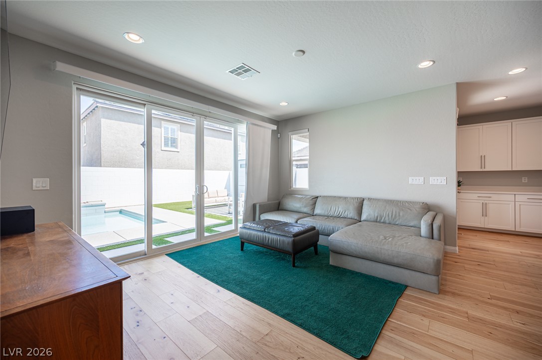 10184 Ocher Valley Avenue Las Vegas NV 89178