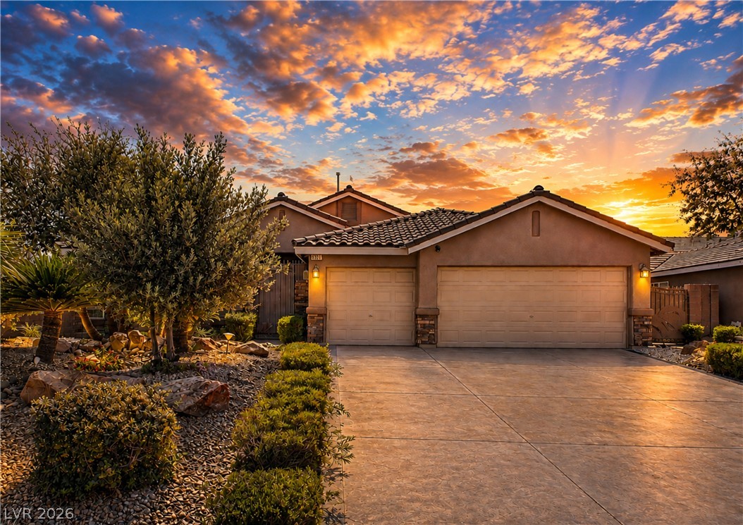 8317 Jeremiahs Lodge Avenue Las Vegas NV 89131