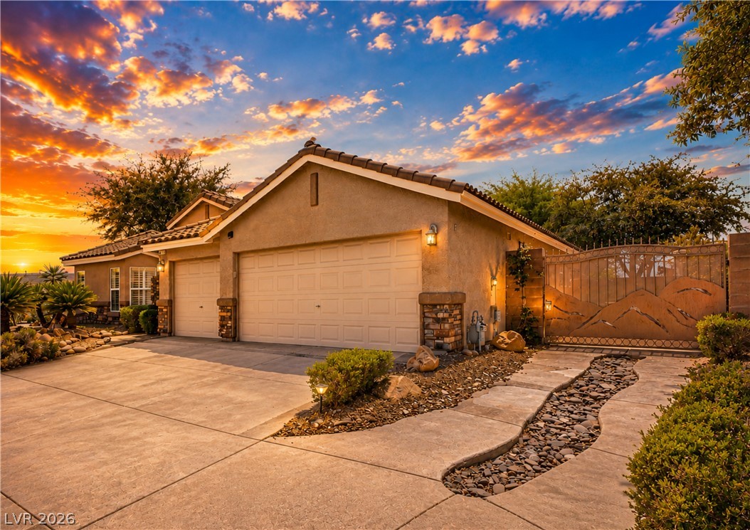8317 Jeremiahs Lodge Avenue Las Vegas NV 89131