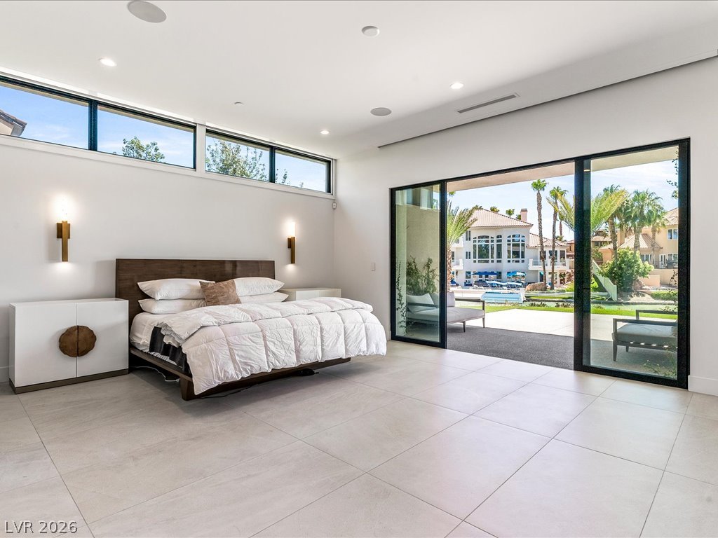 8733 Newport Isle Court Las Vegas NV 89117