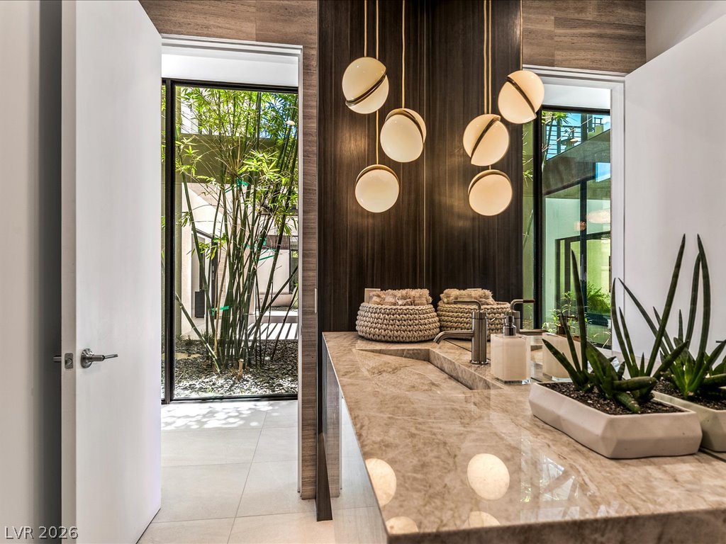 8733 Newport Isle Court Las Vegas NV 89117