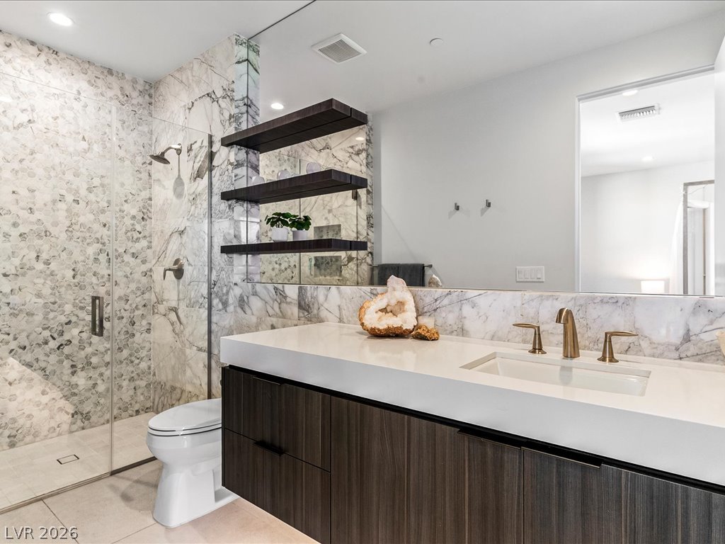 8733 Newport Isle Court Las Vegas NV 89117