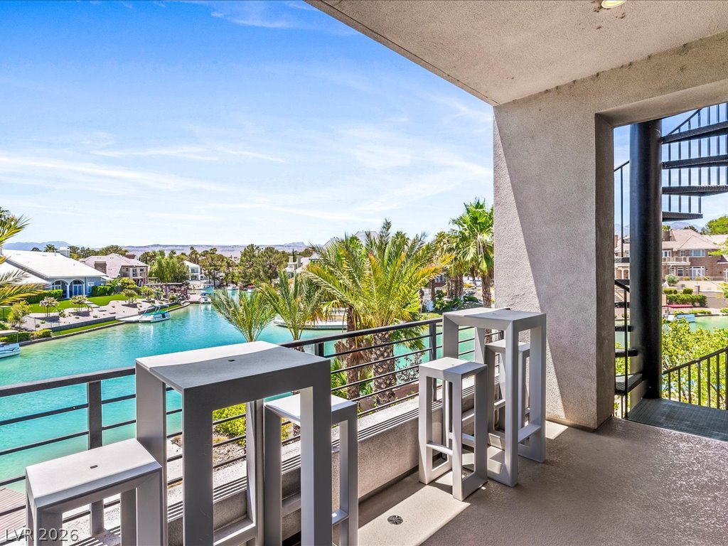 8733 Newport Isle Court Las Vegas NV 89117