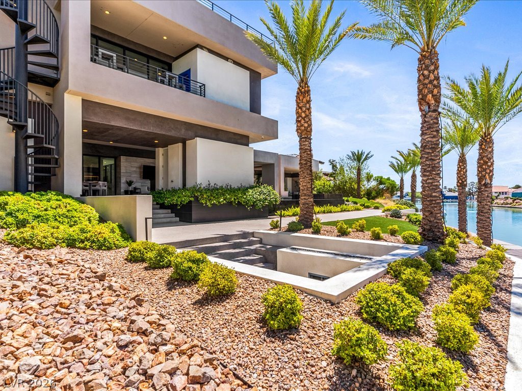 8733 Newport Isle Court Las Vegas NV 89117