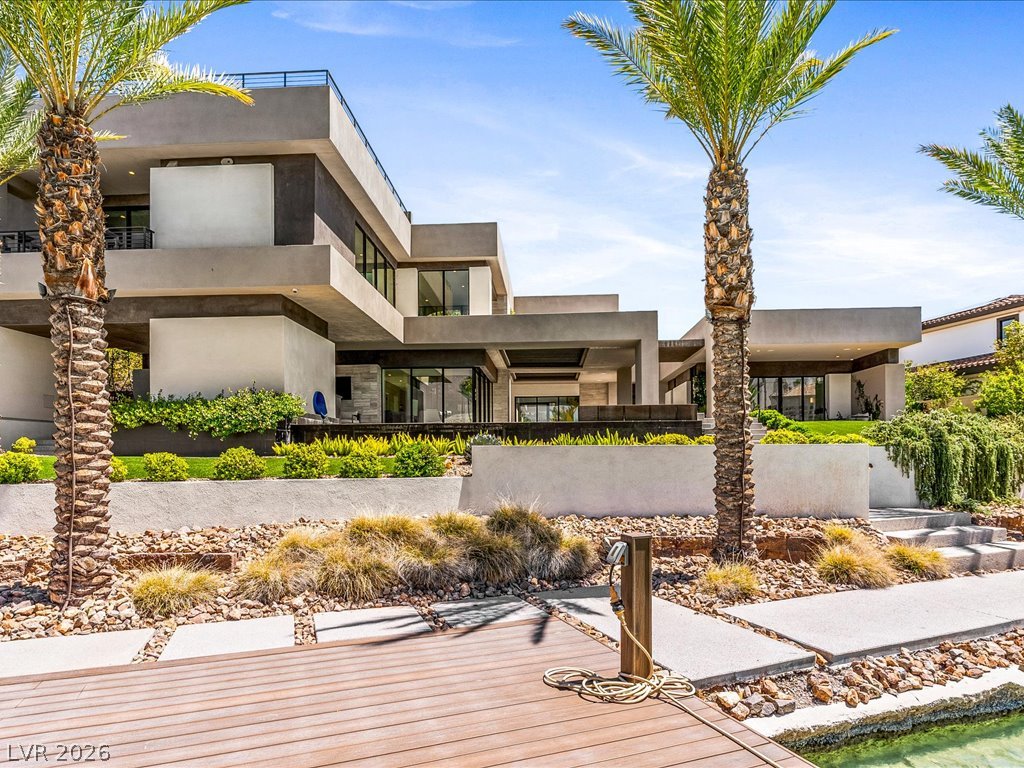 8733 Newport Isle Court Las Vegas NV 89117