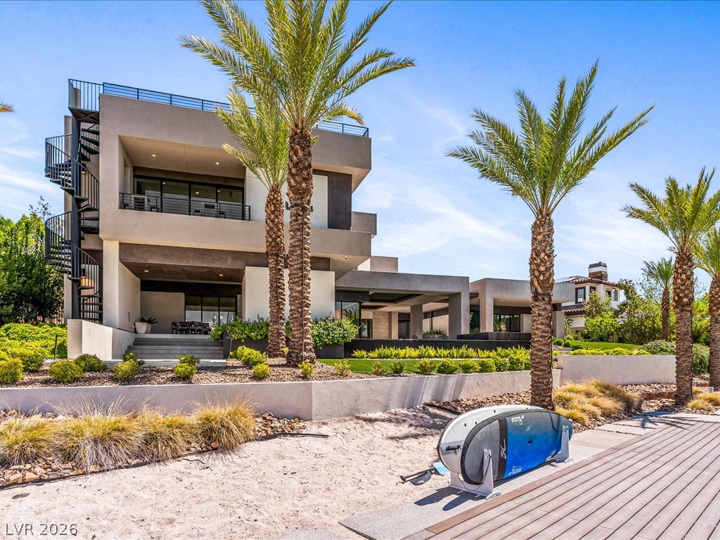 8733 Newport Isle Court Las Vegas NV 89117