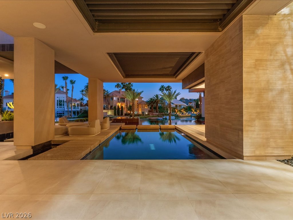 8733 Newport Isle Court Las Vegas NV 89117