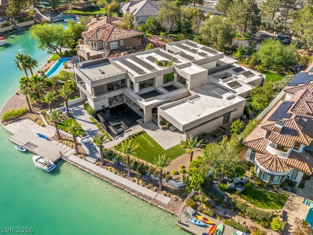 8733 Newport Isle Court Las Vegas NV 89117