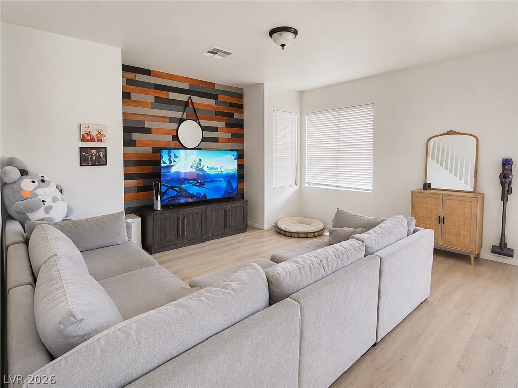 8532 Sweet Cedar Avenue Las Vegas NV 89143