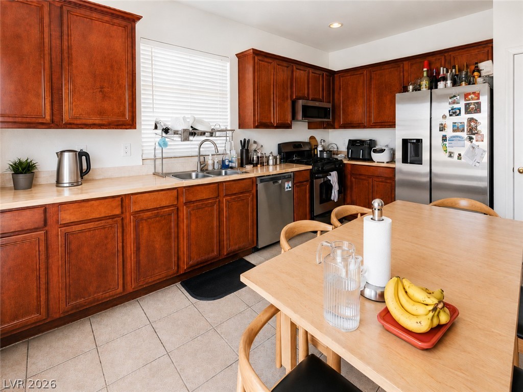 8532 Sweet Cedar Avenue Las Vegas NV 89143