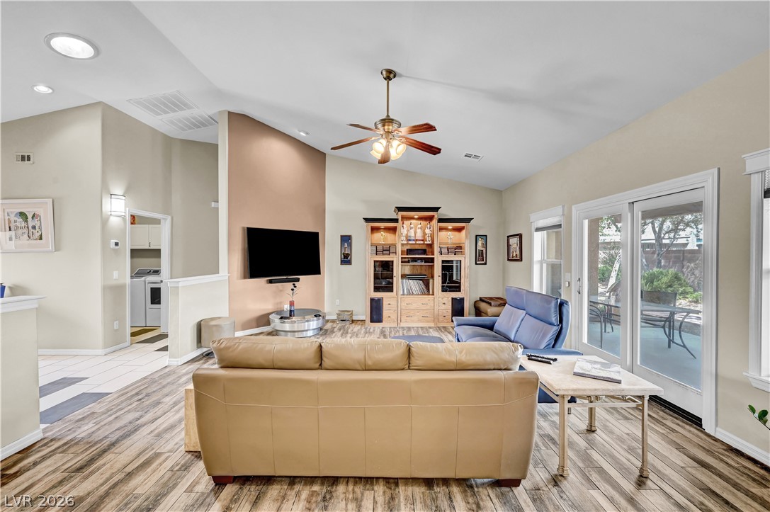 6288 Fisher Avenue Las Vegas NV 89130