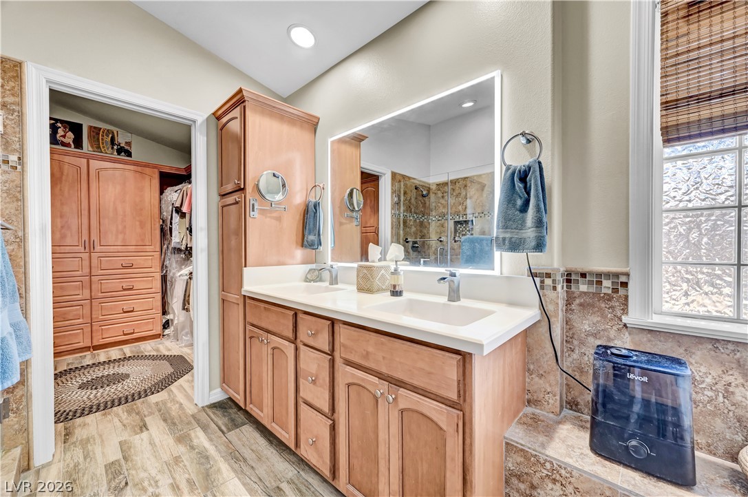 6288 Fisher Avenue Las Vegas NV 89130