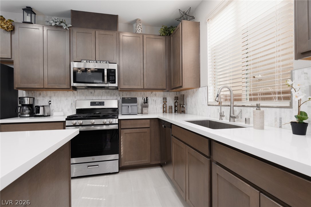 9719 Zircon Cliff Avenue Las Vegas NV 89148