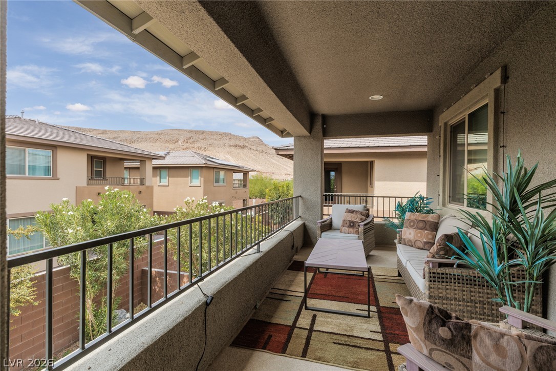 9719 Zircon Cliff Avenue Las Vegas NV 89148