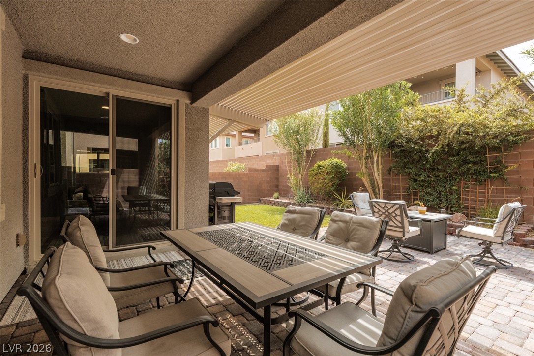 9719 Zircon Cliff Avenue Las Vegas NV 89148