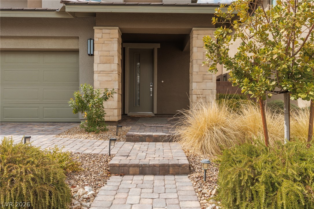 9719 Zircon Cliff Avenue Las Vegas NV 89148