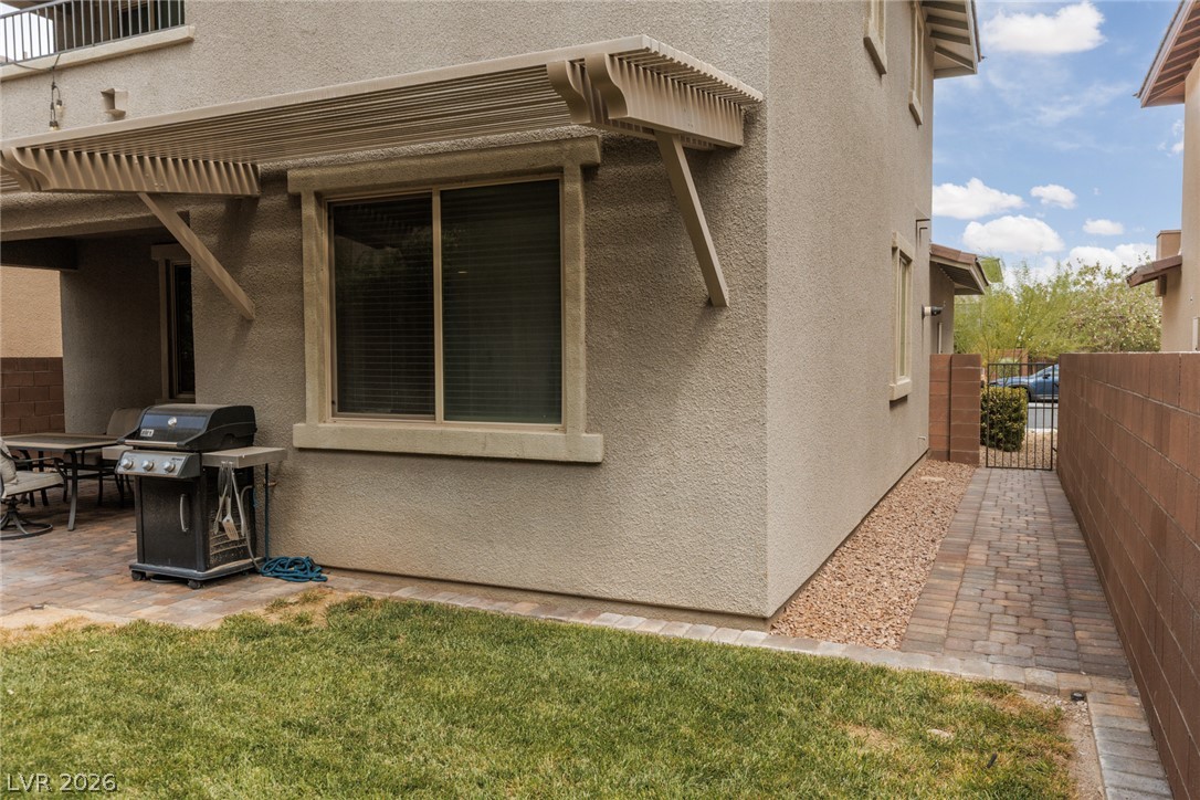 9719 Zircon Cliff Avenue Las Vegas NV 89148