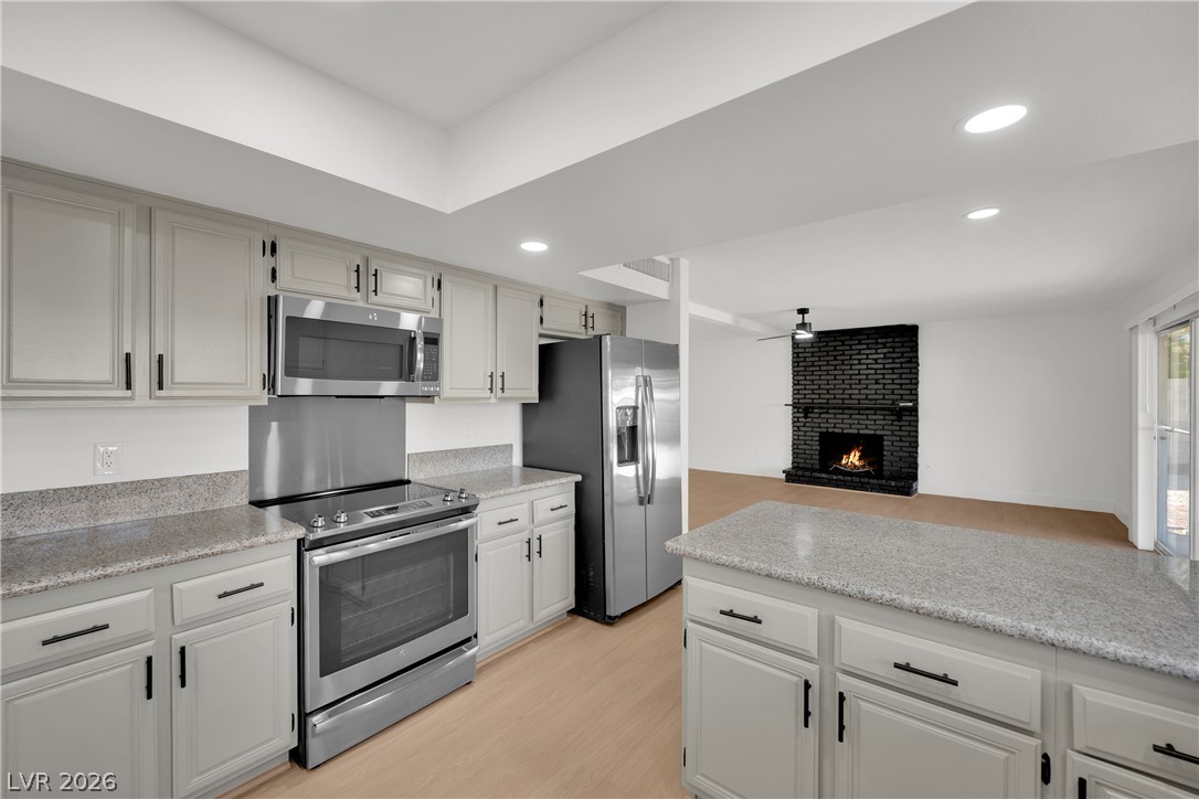 2112 Verdinal Drive Las Vegas NV 89146