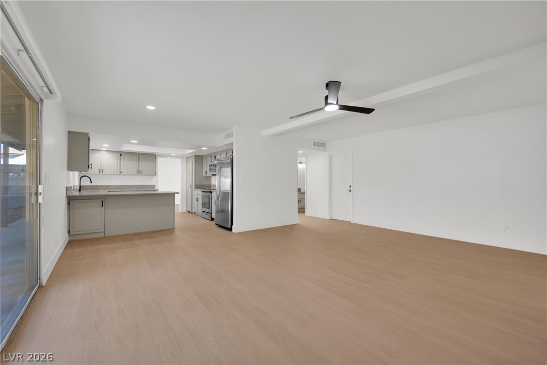2112 Verdinal Drive Las Vegas NV 89146