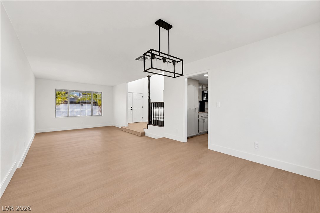 2112 Verdinal Drive Las Vegas NV 89146