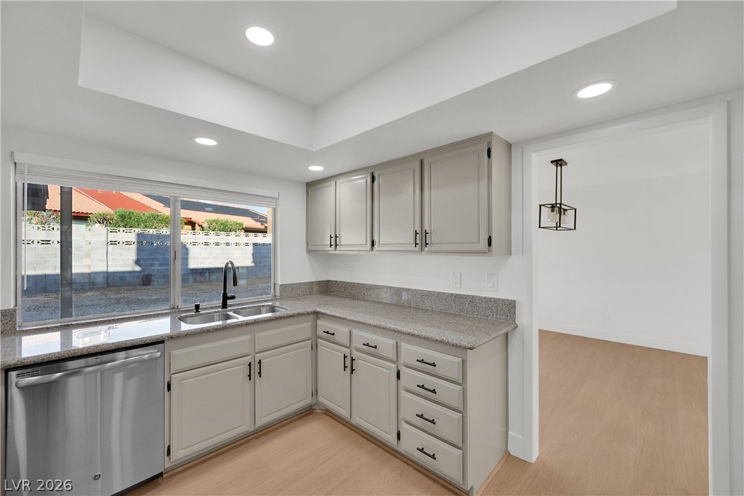 2112 Verdinal Drive Las Vegas NV 89146
