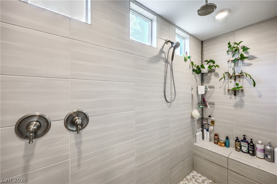 9952 Pine Trail Avenue Las Vegas NV 89166