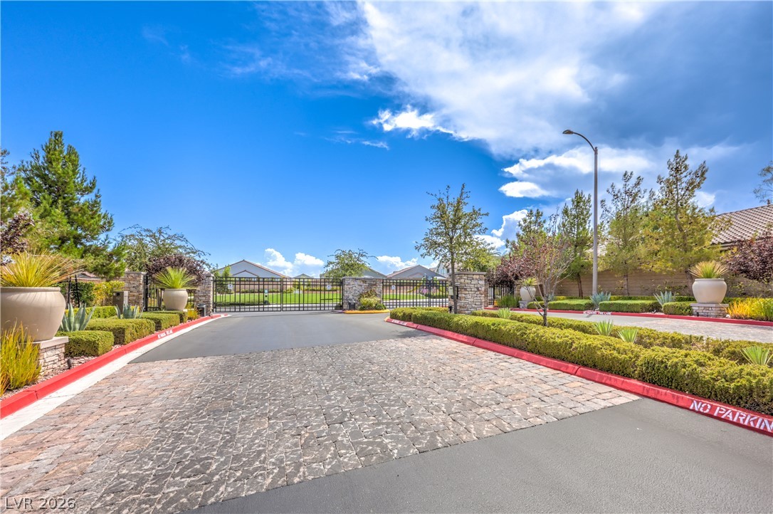 9952 Pine Trail Avenue Las Vegas NV 89166