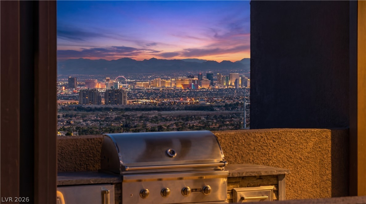 664 Sentinel Spire Street Las Vegas NV 89138