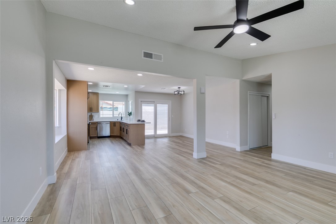 6012 Oceanside Way Las Vegas NV 89108