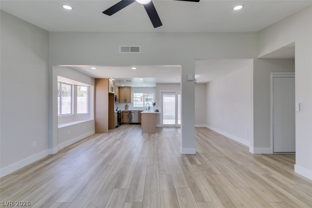 6012 Oceanside Way Las Vegas NV 89108