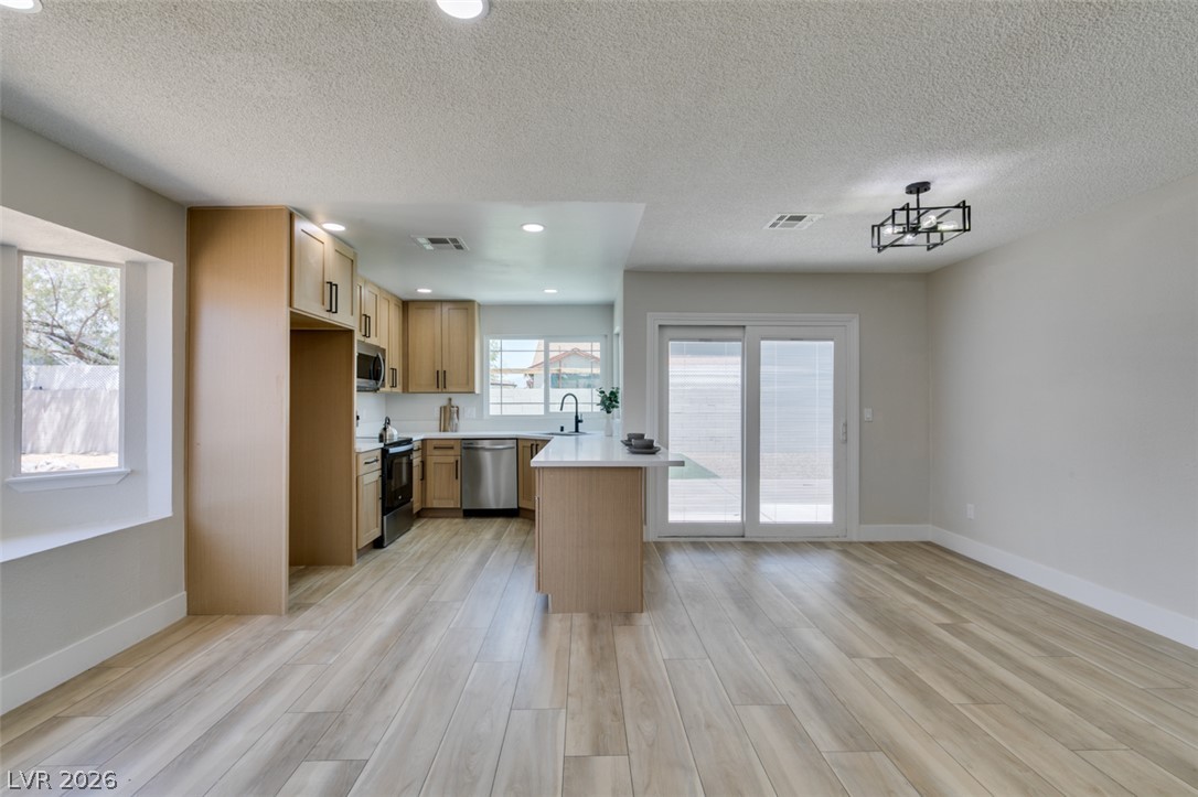 6012 Oceanside Way Las Vegas NV 89108