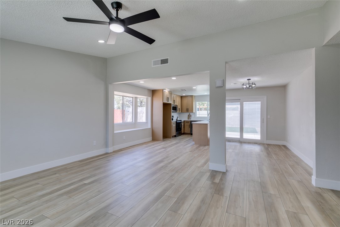 6012 Oceanside Way Las Vegas NV 89108