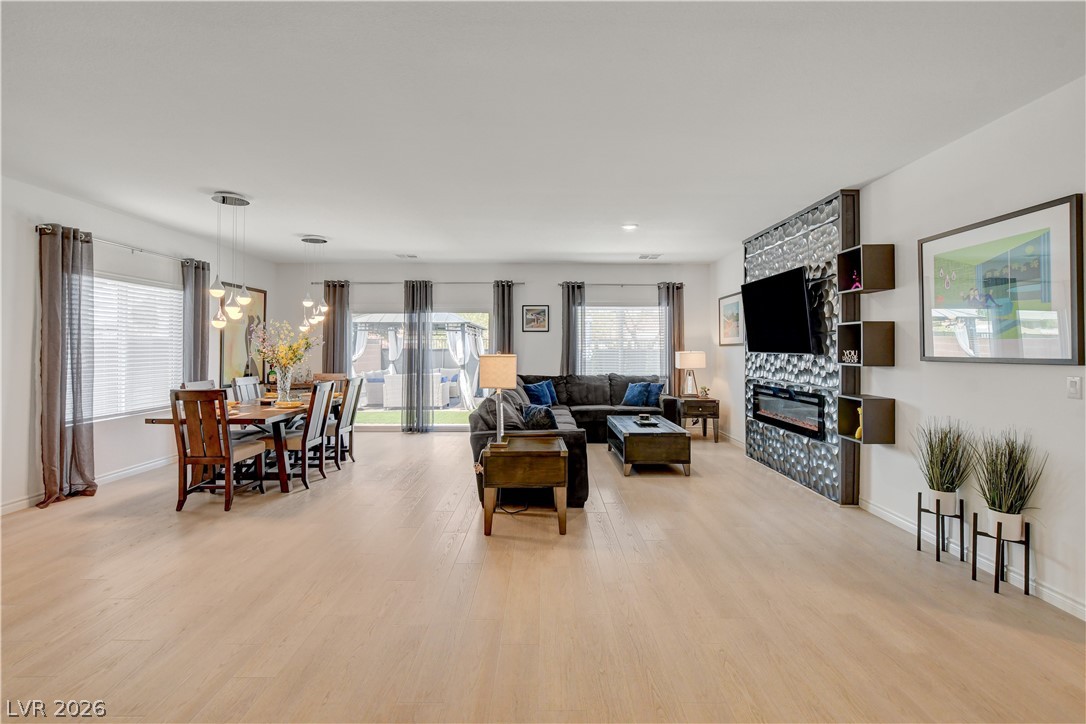 2772 Song Point Avenue Las Vegas NV 89121