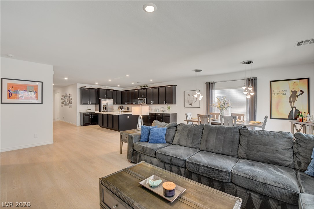 2772 Song Point Avenue Las Vegas NV 89121