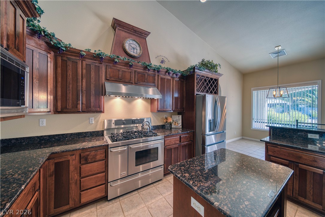2061 Iroquois Avenue Pahrump NV 89048