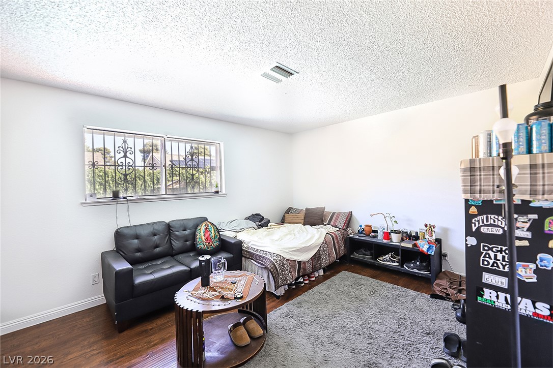 6146 Cedarwood Avenue Las Vegas NV 89103