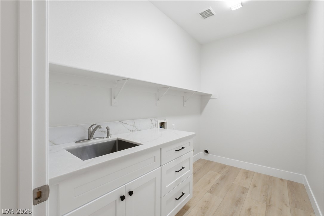 6504 Birdhouse Street North Las Vegas NV 89084